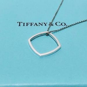 Tiffany & Co. Tiffany Frank Gehry. Torque ring necklace.